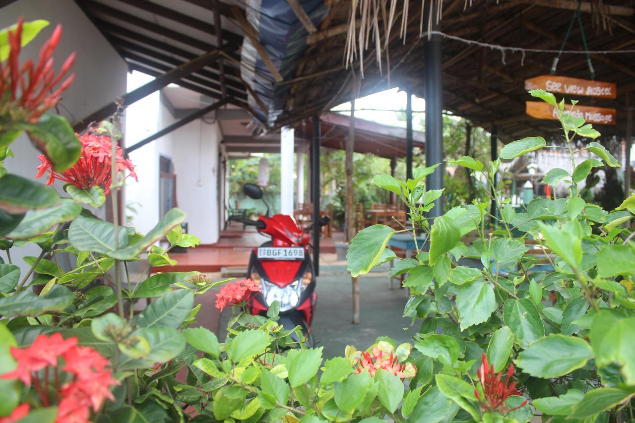 Julie Guest House Tangalle Exterior photo