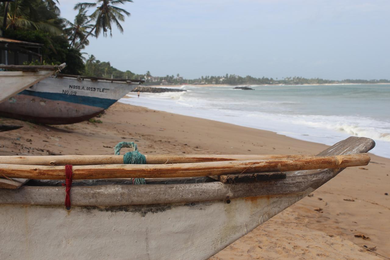 Julie Guest House Tangalle Exterior photo