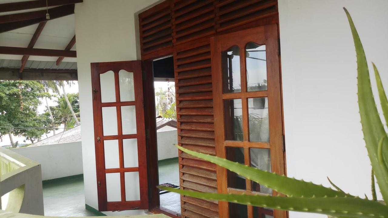 Julie Guest House Tangalle Exterior photo